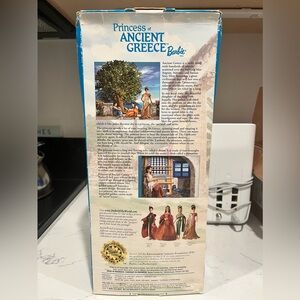 NWOT - Dolls of the World - Princess of Ancient Greece.
